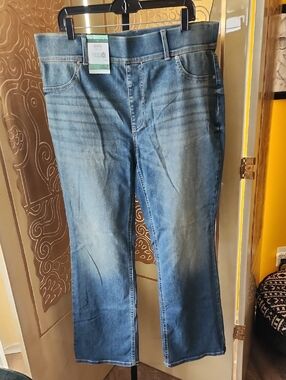Women's Blue Denim Jeans - Classic Straight Fit